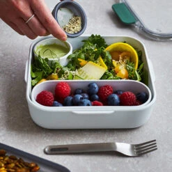 Black+Blum Lunch Box Original 1L Olive -Camping Equipment Store k2ecc53a1ba6734b2417deb97c3bd72dc