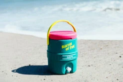 IGLOO Retro Barrel Of Fun 2 Gallon -Camping Equipment Store kc88273d206089a3a71fec21ebeffb697