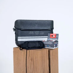 Riverside 7L Touring Waterproof Handlebar Bag IPX4 -Camping Equipment Store ka4033c6c5d2734dff59945741e99b270